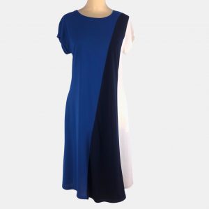 Vestido tricolor azul eléctrico, negro y blanco con manga corta
