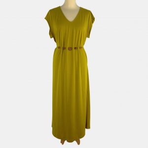Vestido largo verde lima con adorno de piedras de madera en cintura