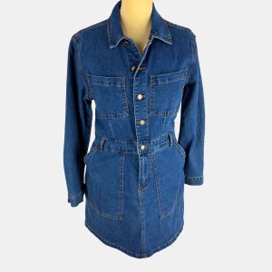 Vestido vaquero corto con cuerpo camisero y falda con bolsillos